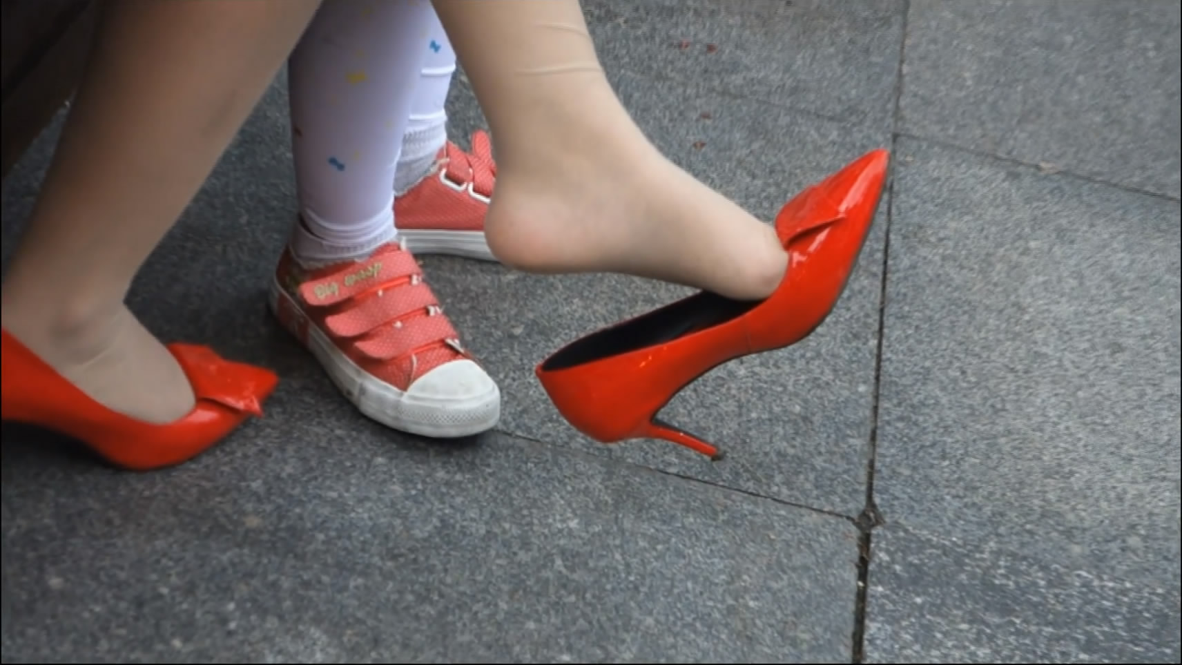 streetsnapdangl[00 00 51][20181128 235939 9]